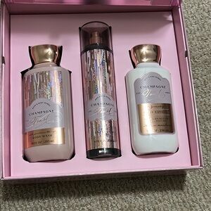 Bath & Body Works champagne toast Gift Set holiday edition